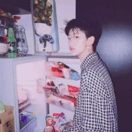 ������С�¶�΢������ͷ��һ��һŮ-�ɰ���