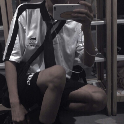 ����ϲ��ˣ˧�ĸ���ʱ��΢��ͷ��