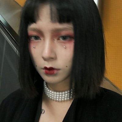 �������еİ���Ů��ͷ�񡪡�������