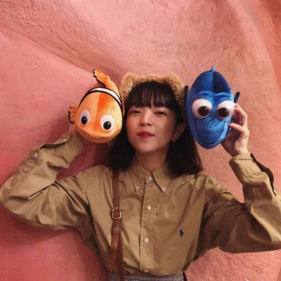 �����ؿɰ����µ�СŮ��ͷ��