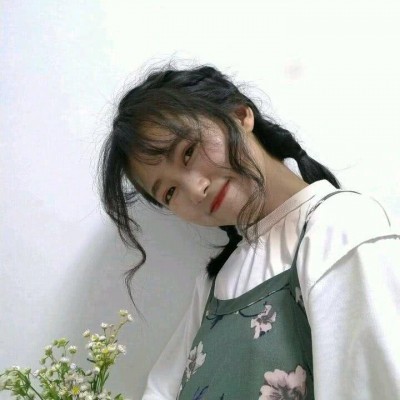 �����ؿɰ����µ�СŮ��ͷ��