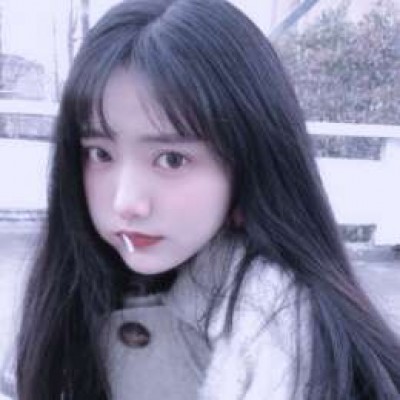 �����ؿɰ����µ�СŮ��ͷ��