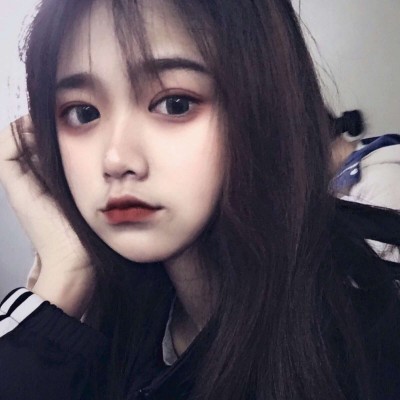 �����ؿɰ����µ�СŮ��ͷ��