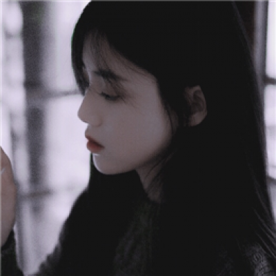 �����ؿɰ����µ�СŮ��ͷ��