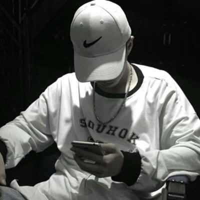 ʧ��ҹ��ĺڰ�����ͷ��