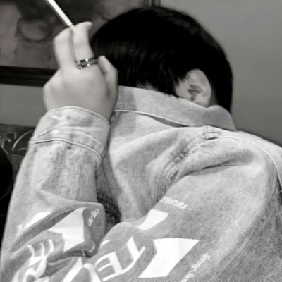 ʧ��ҹ��ĺڰ�����ͷ��