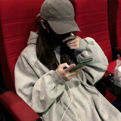 ������ÿ���Ů��ͷ��