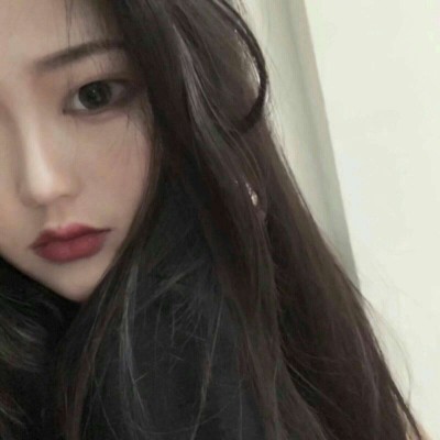 ������ÿ���Ů��ͷ��