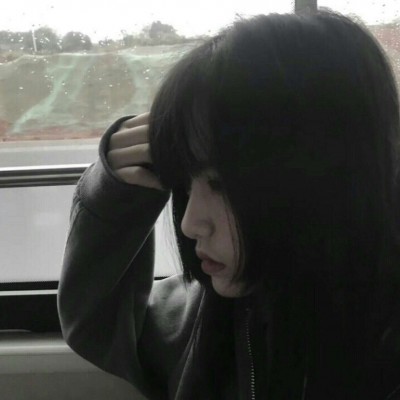 ������ÿ���Ů��ͷ��