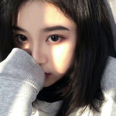 ������ÿ���Ů��ͷ��