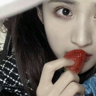 ������ÿ���Ů��ͷ��