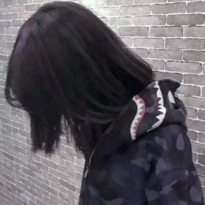 �Ǳ��Խ��Խ��˴˵Ĺ���ͷ��