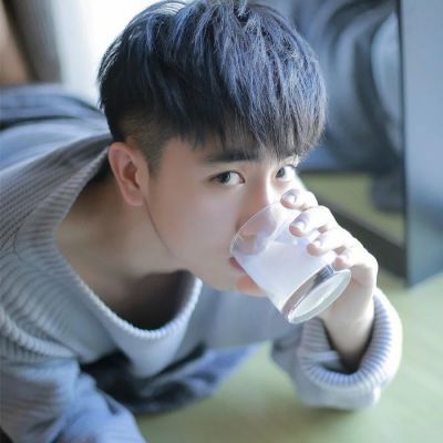 90��˧����������ͷ�� ���ŽżⰮһ����