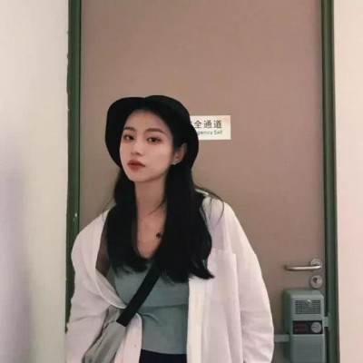 �����տɰ�С����΢��ͷ��