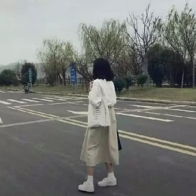 �����տɰ�С����΢��ͷ��