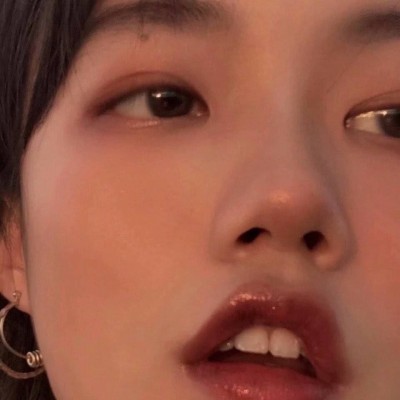 �����տɰ�С����΢��ͷ��