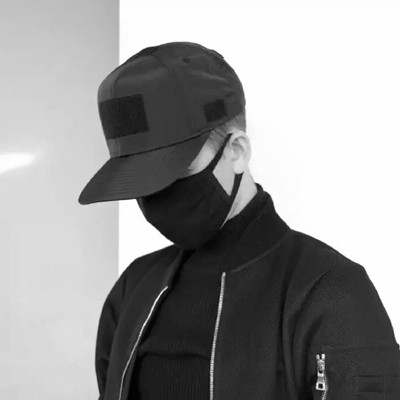 �ڰ������˸�������ͼ