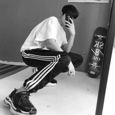 �ڰ������˸�������ͼ