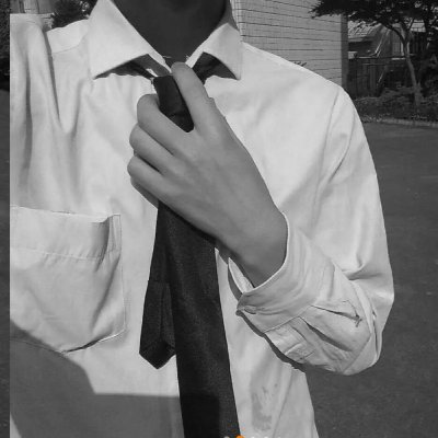 �ڰ׸�������΢��ͷ��--����ȥ