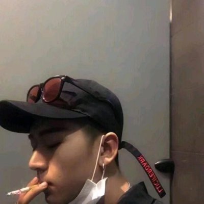 �Ϸ����Ů�İ�����˧������ͷ������