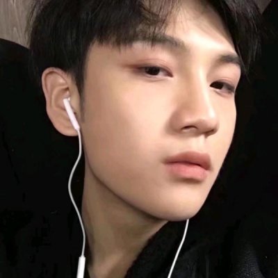 �Ϸ����Ů�İ�����˧������ͷ������