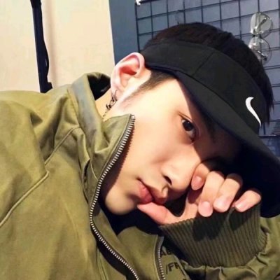 �Ϸ����Ů�İ�����˧������ͷ������