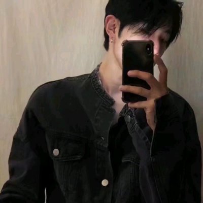 �Ϸ����Ů�İ�����˧������ͷ������