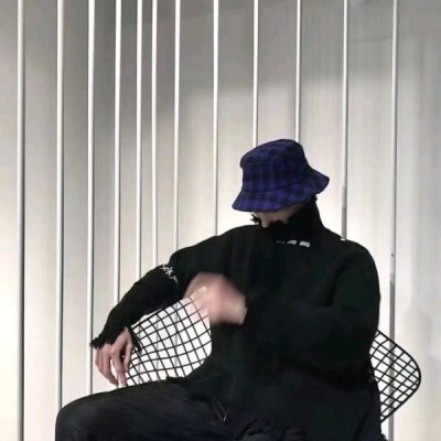 �Ϸ����Ů�İ�����˧������ͷ������