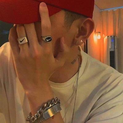 ���ʿ��ε�΢����ͷ��˧������-�ɰ���