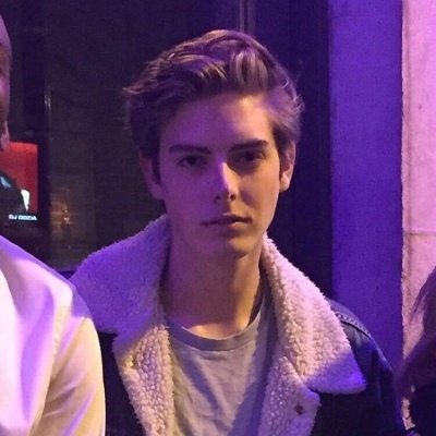 ŷ���˷��˸еĸ�������ͷ��--��Ҫ����