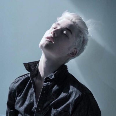 ŷ���˷��˸еĸ�������ͷ��--��Ҫ����