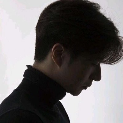 �����˸е������ڰ�ͷ�� ��Ӳ���������