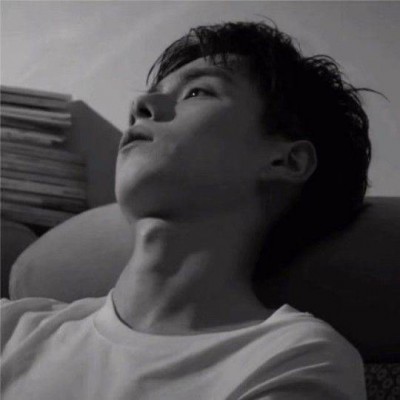 �����˸е������ڰ�ͷ�� ��Ӳ���������