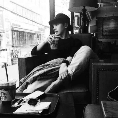 �����˸е������ڰ�ͷ�� ��Ӳ���������