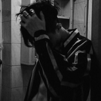 �����˸е������ڰ�ͷ�� ��Ӳ���������