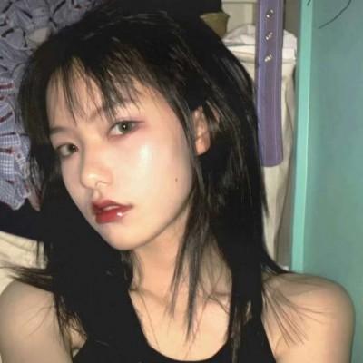 �������䳬קŮ��ͷ�� ���Ƕ��ǳ������С��