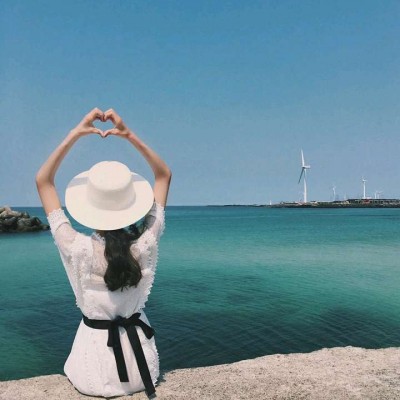 ӵ��δ����Ů��΢��ͷ��