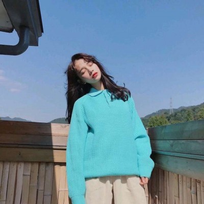 ӵ��δ����Ů��΢��ͷ��