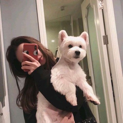 ӵ��δ����Ů��΢��ͷ��