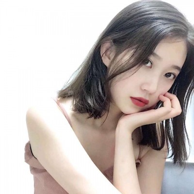 ӵ��δ����Ů��΢��ͷ��