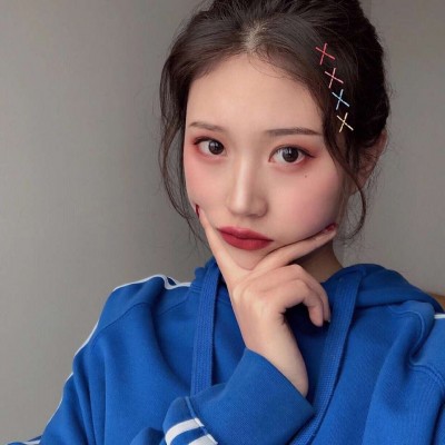 ӵ��δ����Ů��΢��ͷ��