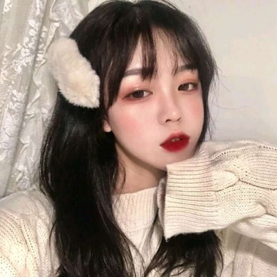 ӵ��δ����Ů��΢��ͷ��