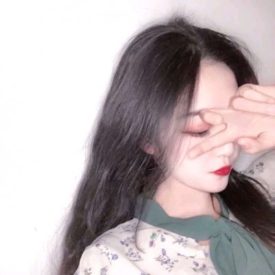 ӵ��δ����Ů��΢��ͷ��