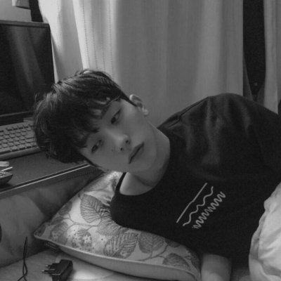 �ڰ׸���˧������ͼƬ