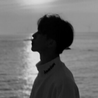 �ڰ׸���˧������ͼƬ