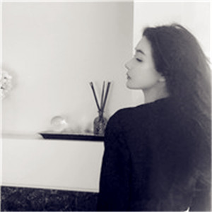 ����˸кڰ�Ů��ͷ�� ��Щ����������