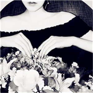 ����˸кڰ�Ů��ͷ�� ��Щ����������