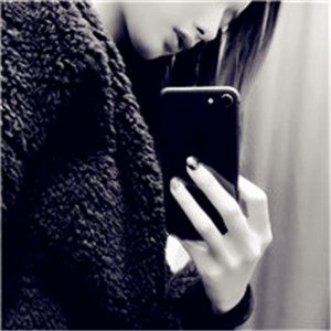 ����˸кڰ�Ů��ͷ�� ��Щ����������