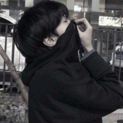 ˧����Ц������΢��ͷ��