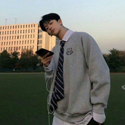 ˧����Ц������΢��ͷ��